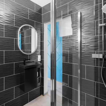 Reves Bleus, T2 Proche Des Sablettes, Clim, Wifi, Place De Parking *